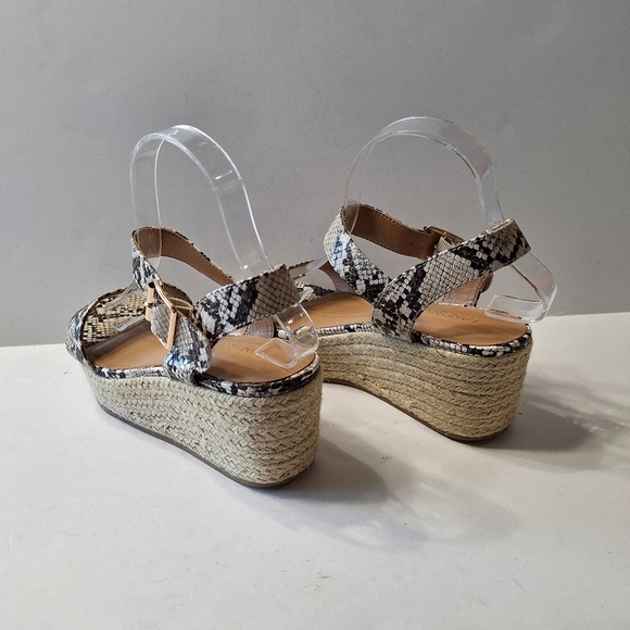 Lane Bryant Cream Black Snakeskin Mobwife Retro Strappy Platform Wedges Size 7W - Picture 9 of 15
